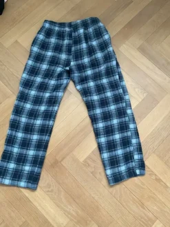 157 natbukser