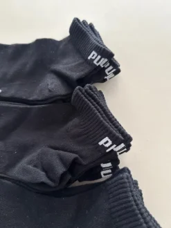 9 par sorte Puma strømper