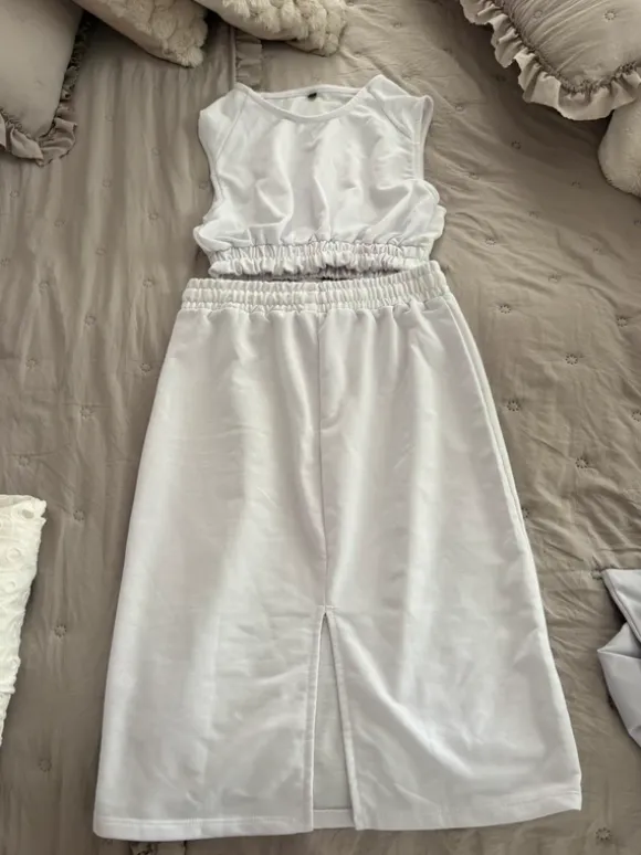 🤍 Vit tvådelad outfit – topp & kjol/ storlek S/M