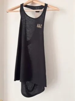 Abercrombie & Fitch sort top – str. S