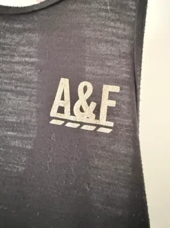 Abercrombie & Fitch sort top – str. S