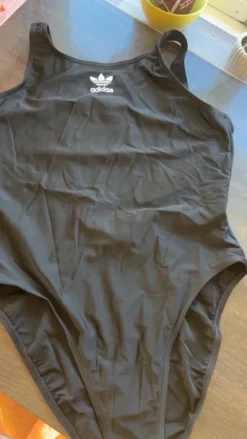 Adidas badedragt