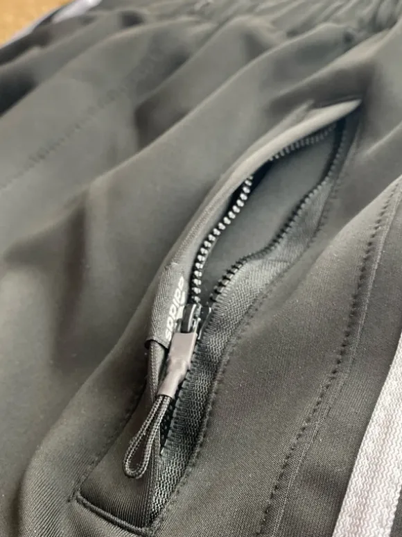 Adidas byxor