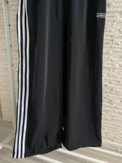 Adidas kombinezon szerokie nogawki 3 stripes paski lampas