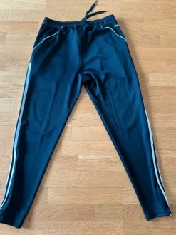Adidas mjukisbyxor