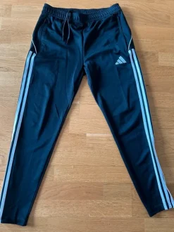 Adidas mjukisbyxor