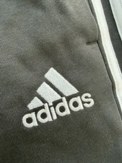 Adidas mjukisshorts svart vit S