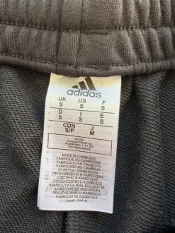 Adidas mjukisshorts svart vit S