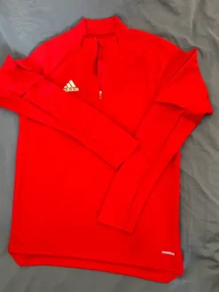 Adidas tröjor