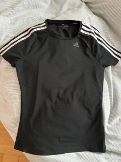 Adidas T-Shirt