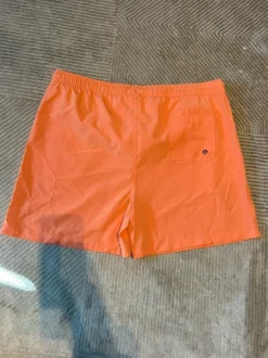 Badshorts i storlek L