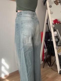 baggy jeansy