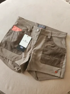 Beiga/tan shorts från Amundsen