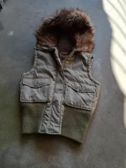 bezrękawnik miss sixty avant garde alternative swag y2k emo fur coquette scandinavian