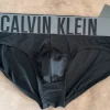 Bielizna męska marki Calvin Klein.