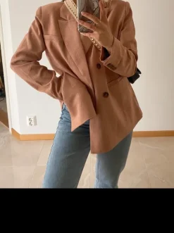 Blazer / kavaj från NA-KD storlek 36 (oversized)
