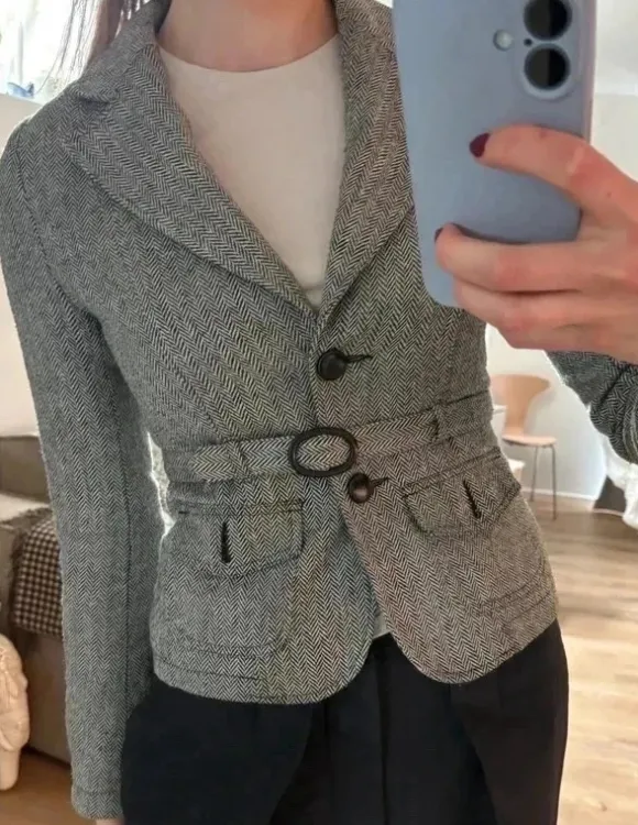 Blazer med bæltedetalje