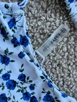 Blommig bikini