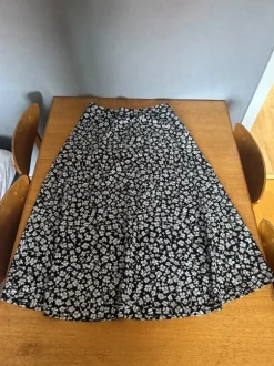 Blommig kjol