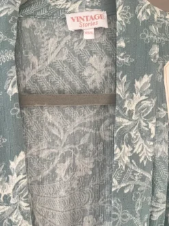 Blommigt set fest eller bröllop