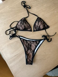 Blonde bikini
