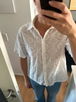 Blonde bluse