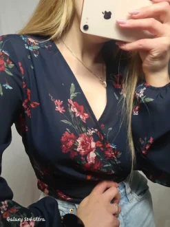 Bluzka kopertowa Gina Tricot kwiaty granatowa elegancka r. 40 L floral