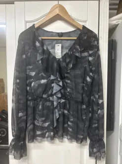 Bluzka z siateczki z nadrukiem River Island