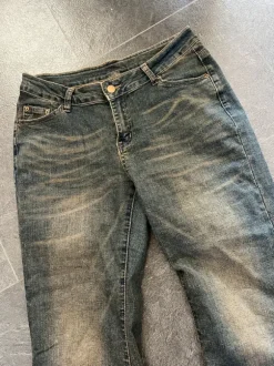 Bootcut jeans