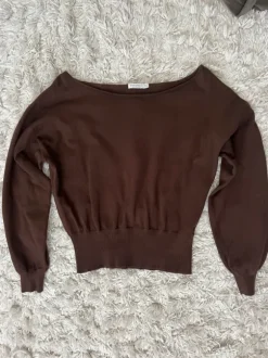 Brun boatneck tröja