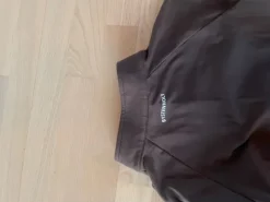 Bystenholt løbetrøje