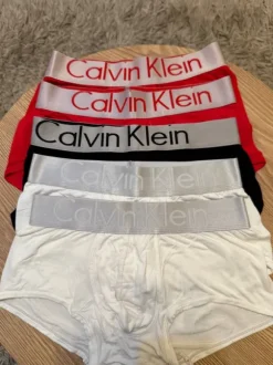 Calvin Klein L