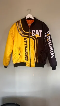 Caterpillar jacka – unik streetwear/workwear vibe