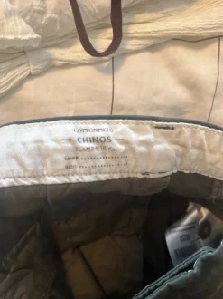 Chinos