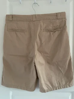 Chinosshorts från H&M relaxed fit storlek 34