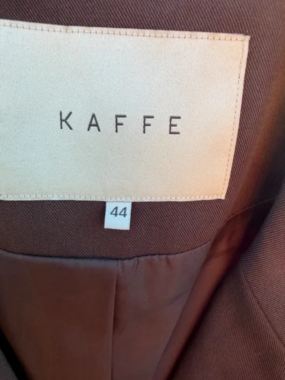 Chokoladebrun blazer fra Kaffe str 44