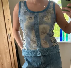 Cute vintage top