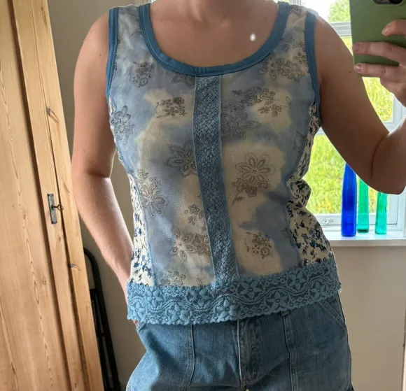 Cute vintage top