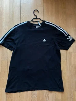 Czarna koszulka adidas jak nowa
