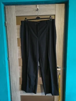 Czarne eleganckie spodnie damskie