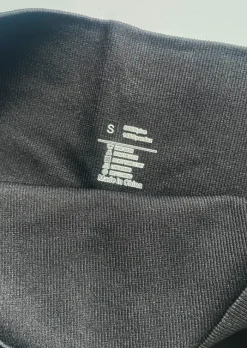 Czarne gładkie legginsy modelujące pośladki efekt push-up bezszwowe wysoki stan Rozmiar S