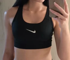 Czarny sportowy stanik Nike r.S