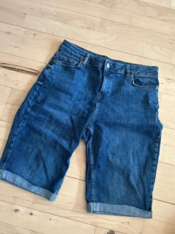 Denim short med opsmøring
