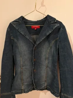 Denimjakke - købt på vinted