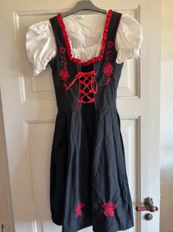 Dirndl/oktoberfest kjole