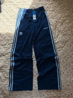 Dresy adidas z metką.