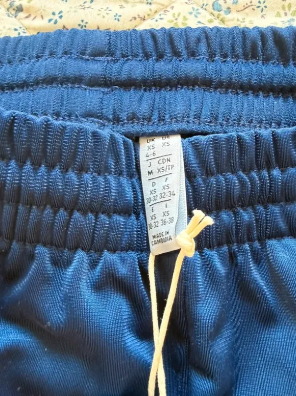 Dresy adidas z metką.