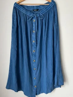 Długa spódnica maxi wiskozowa 48 plus size 4XL xxxxl lato wiosna przewiewna
