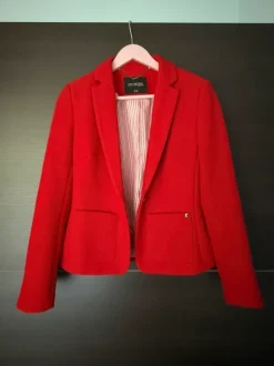 Elegancka czerwona marynarka 34 top secret