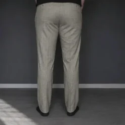 Eleganckie spodnie Hugo Boss 98% wełna r. 52 kratka